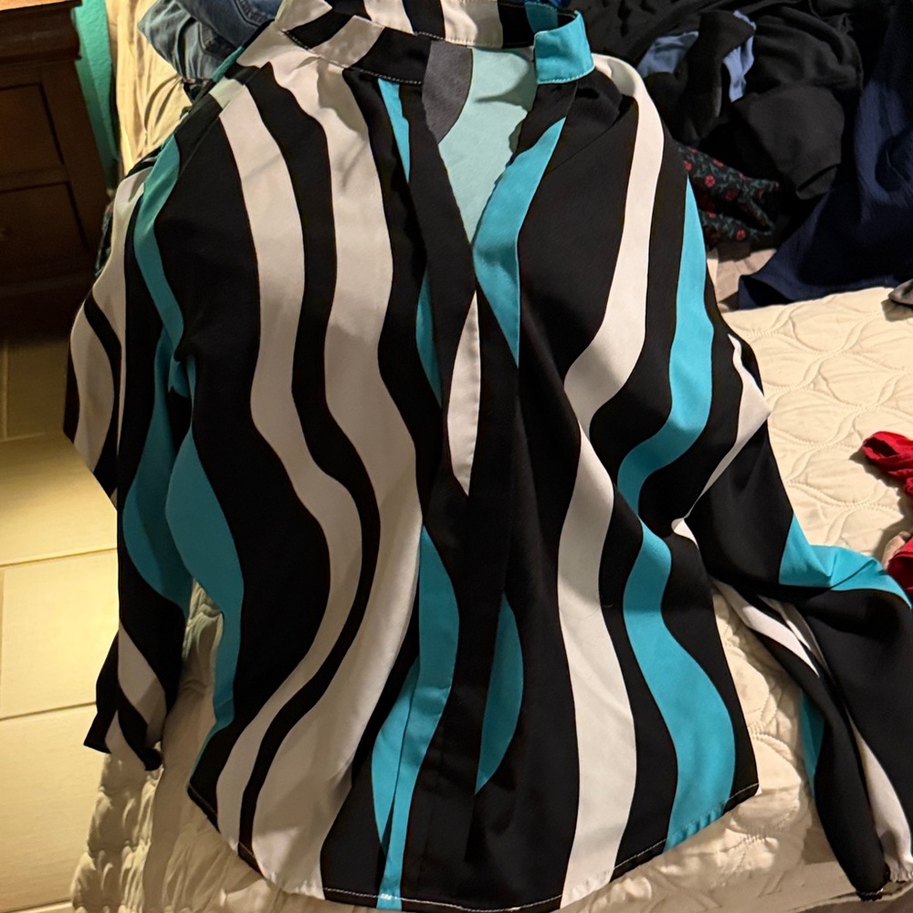 SHEIN Black and Blue Wave Pattern Blouse